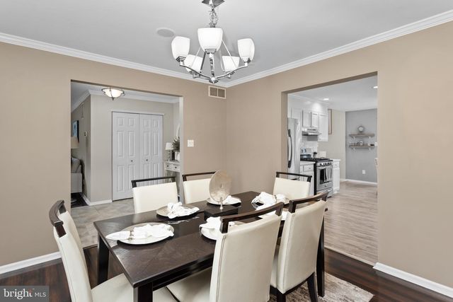 9 AUTUMN LN, Burlington, NJ 08016
