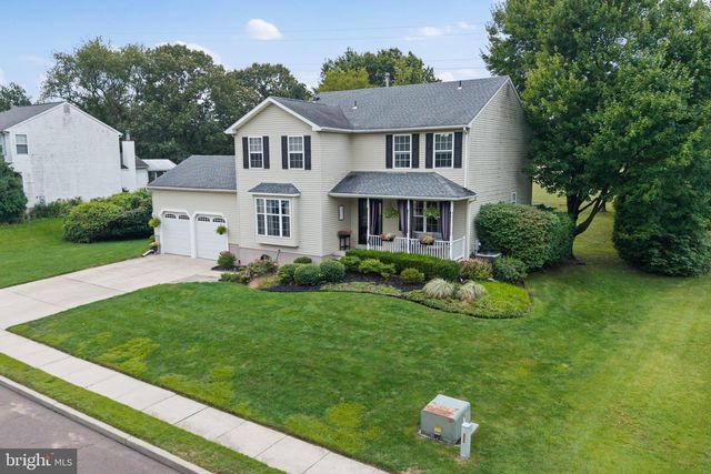 9 AUTUMN LN, Burlington, NJ 08016