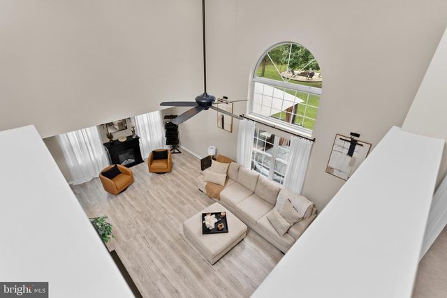 9 AUTUMN LN, Burlington, NJ 08016
