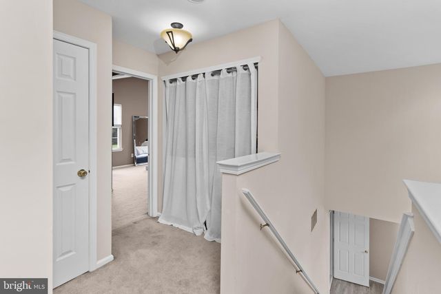 9 AUTUMN LN, Burlington, NJ 08016