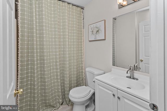 9 AUTUMN LN, Burlington, NJ 08016