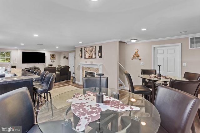 9 AUTUMN LN, Burlington, NJ 08016