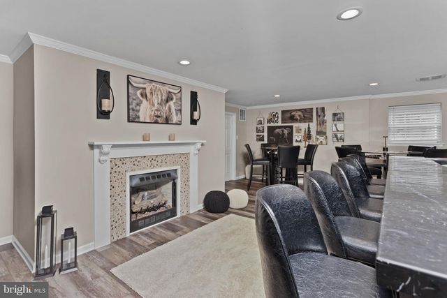 9 AUTUMN LN, Burlington, NJ 08016