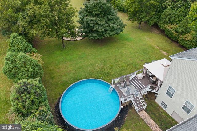 9 AUTUMN LN, Burlington, NJ 08016
