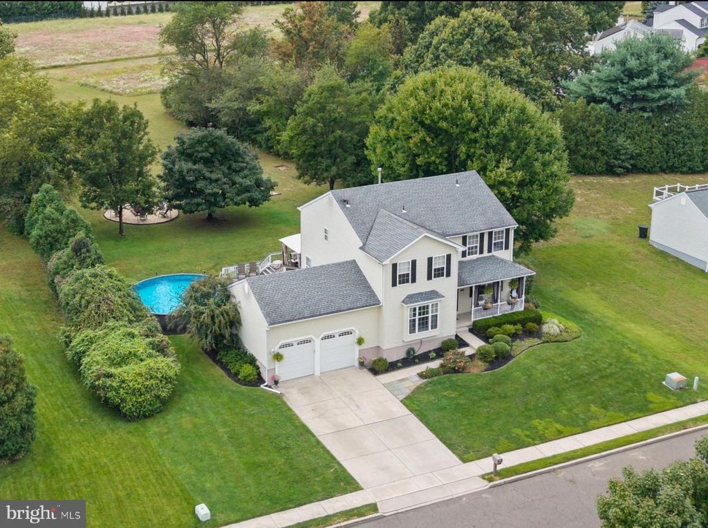 9 AUTUMN LN, Burlington, NJ 08016