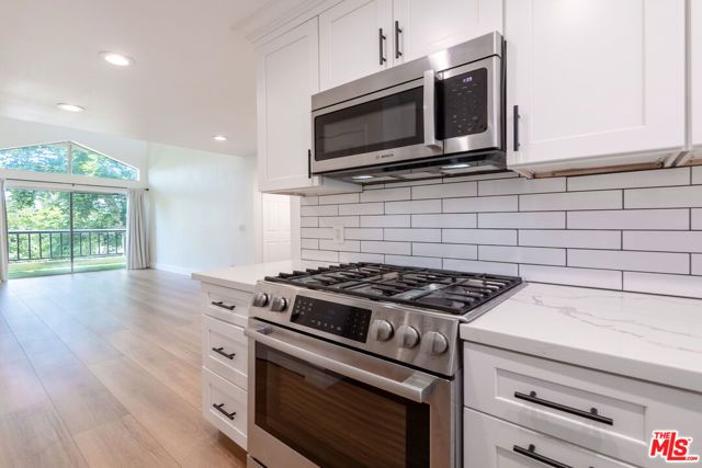 5500 Owensmouth Avenue 328, Woodland Hills (los Angeles), CA 91367