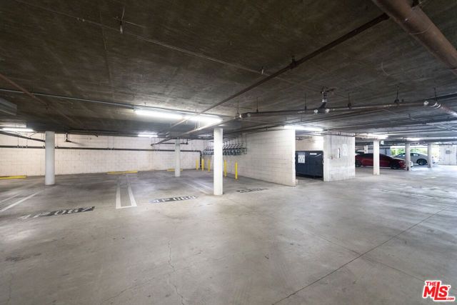 5500 Owensmouth Avenue 328, Woodland Hills (los Angeles), CA 91367