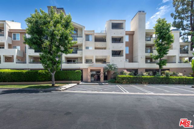 5500 Owensmouth Avenue 328, Woodland Hills (los Angeles), CA 91367
