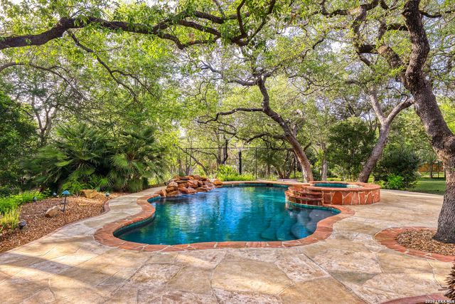 8902 Sonata Court, San Antonio, TX 78266