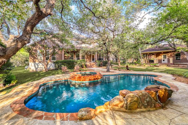 8902 Sonata Court, San Antonio, TX 78266