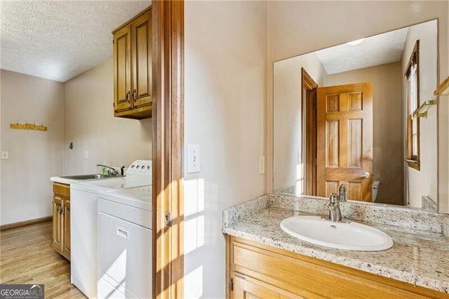 7660 Brigham Drive, Sandy Springs, GA 30350