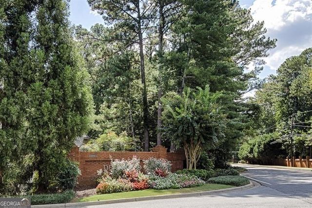 7660 Brigham Drive, Sandy Springs, GA 30350
