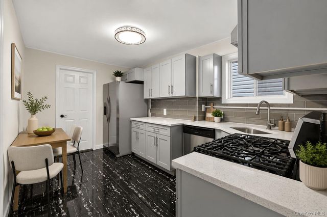 84 E Pine Street, Long Beach, NY 11561