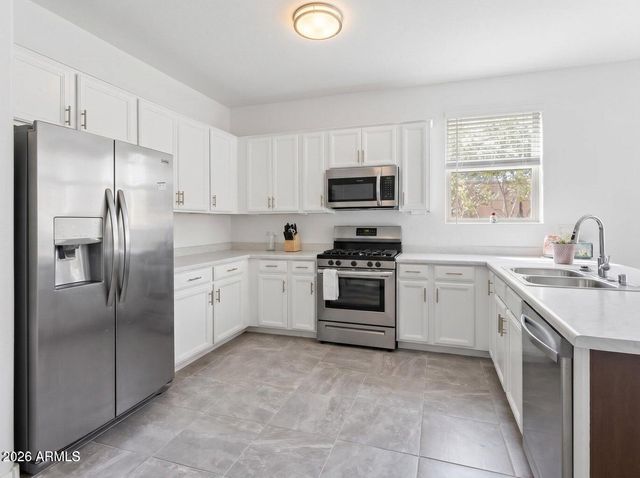 17237 W WEST WIND Drive, Surprise, AZ 85387