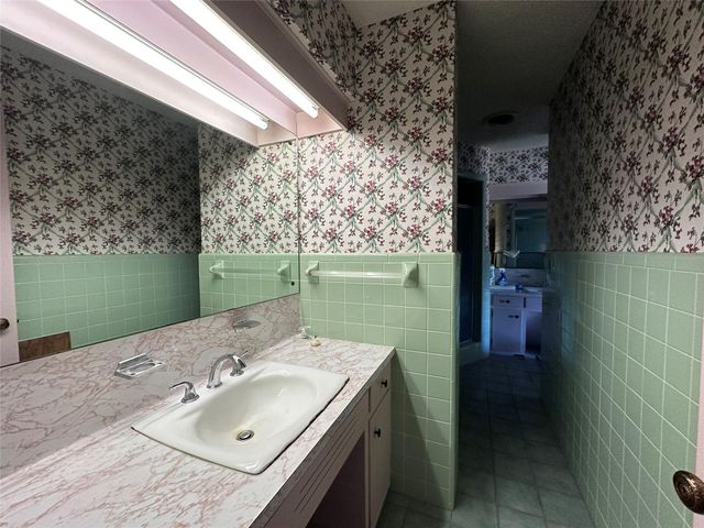 180 Griesenbeck Ranch RD, Bastrop, TX 78602