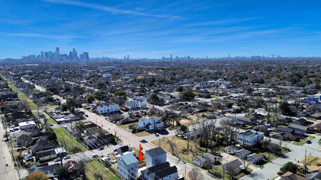 5510 Hardy Street, Houston, TX 77009