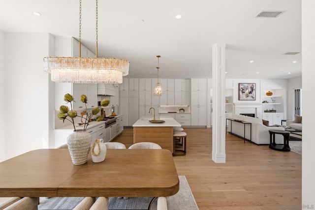 8164 Pale Moon, San Diego, CA 92127