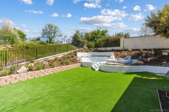 8164 Pale Moon, San Diego, CA 92127