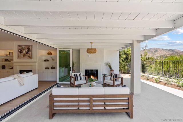 8164 Pale Moon, San Diego, CA 92127