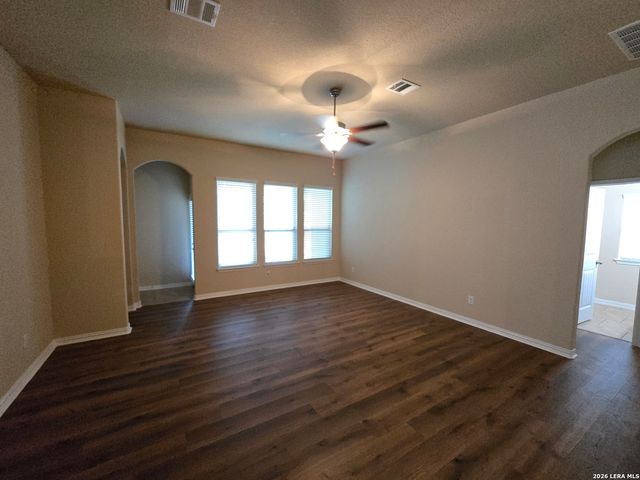 5031 Italica Rd, San Antonio, TX 78253