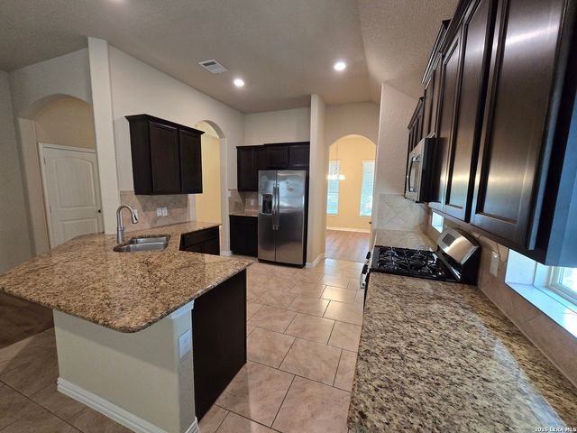 5031 Italica Rd, San Antonio, TX 78253