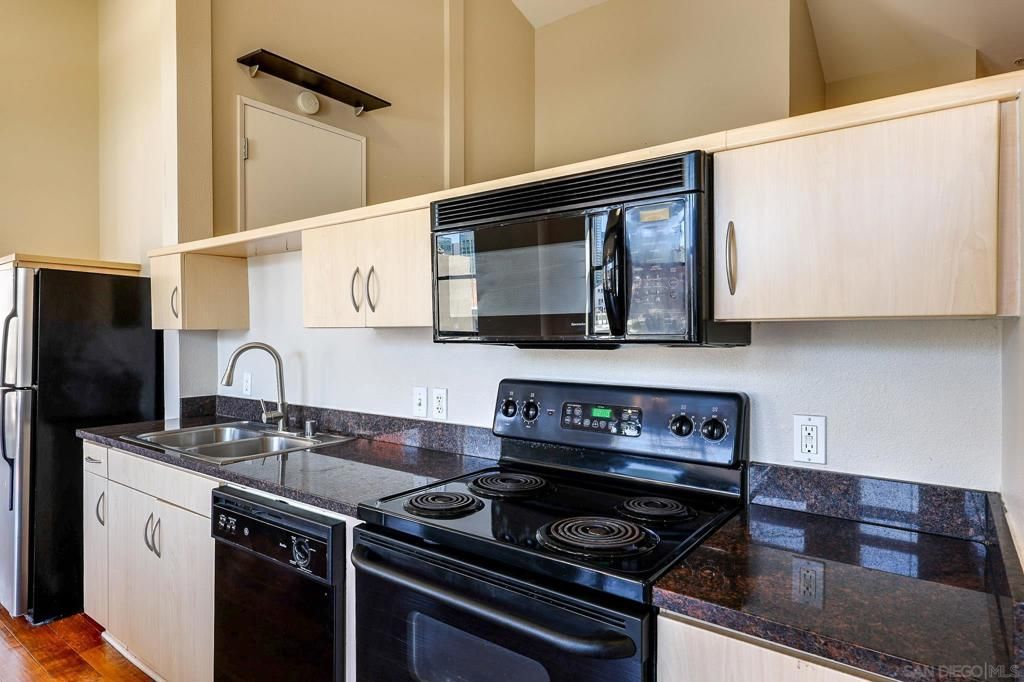 Image 19 of property listing at 777 6Th Ave 419, San Diego, CA 92101