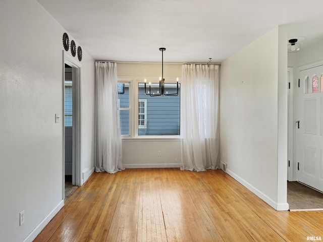 215 COURT Drive, Washington, IL 61571