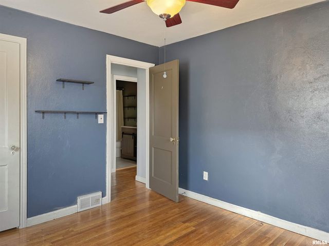 215 COURT Drive, Washington, IL 61571