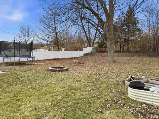 215 COURT Drive, Washington, IL 61571