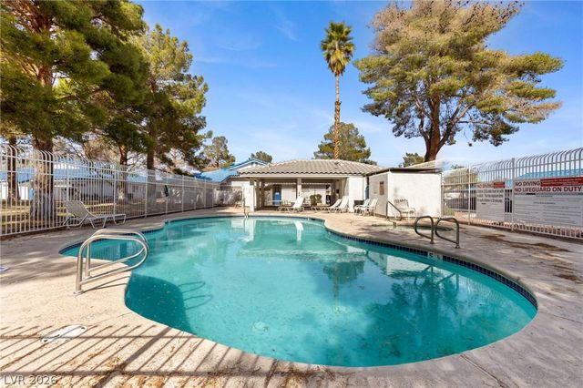 2132 Chertsey Drive B, Las Vegas, NV 89108