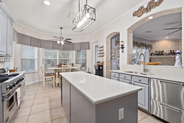 2704 Serenity Circle N, Fort Pierce, FL 34981