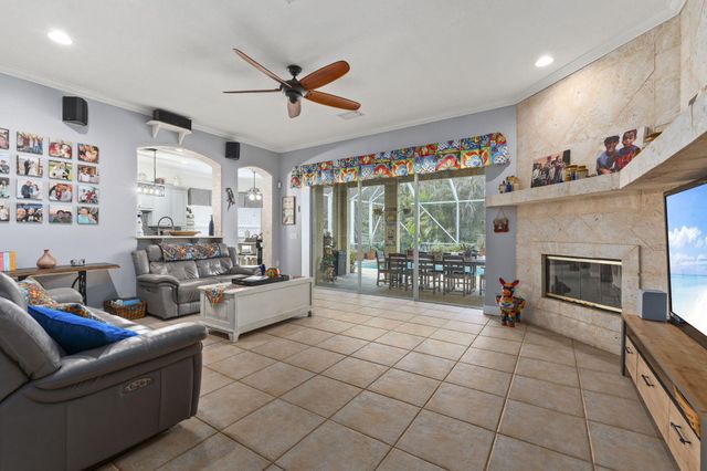 2704 Serenity Circle N, Fort Pierce, FL 34981