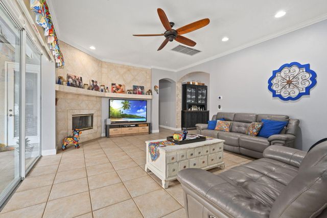 2704 Serenity Circle N, Fort Pierce, FL 34981