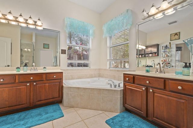 2704 Serenity Circle N, Fort Pierce, FL 34981