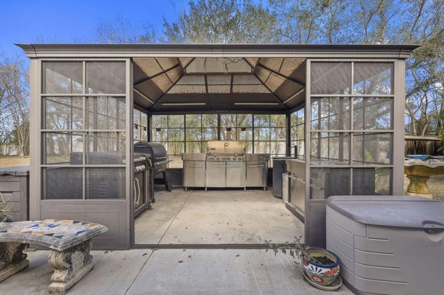 2704 Serenity Circle N, Fort Pierce, FL 34981