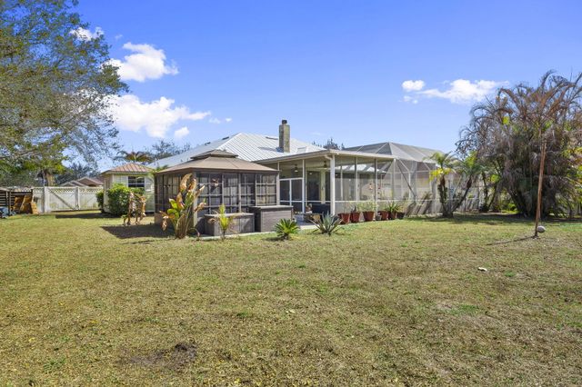 2704 Serenity Circle N, Fort Pierce, FL 34981