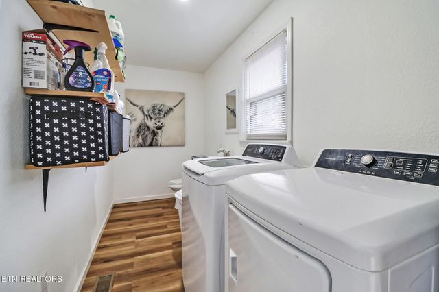 1016 W Hill Rd, Jamestown, TN 38556