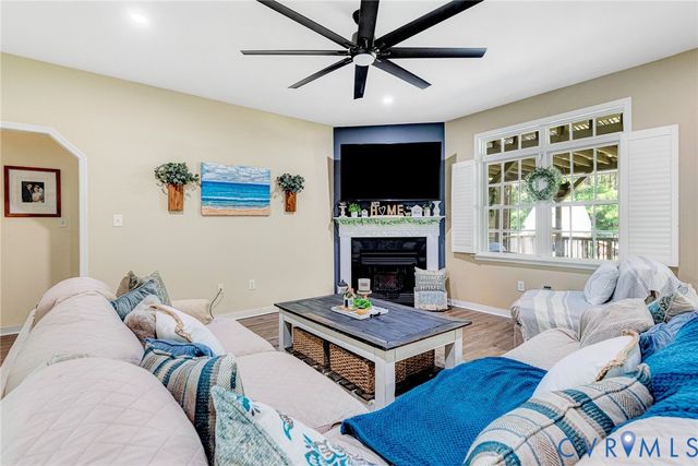 3860 Willow Creek Dr, Disputanta, VA 23842