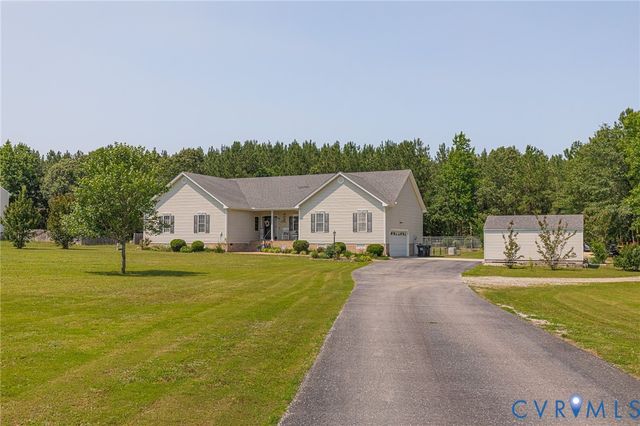 3860 Willow Creek Dr, Disputanta, VA 23842