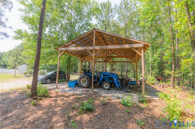 3860 Willow Creek Dr, Disputanta, VA 23842