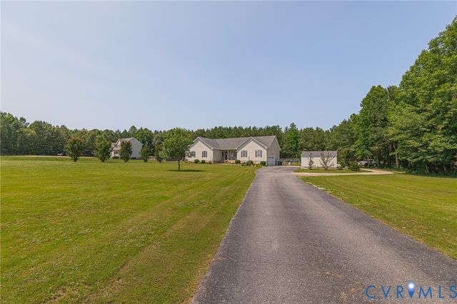 3860 Willow Creek Dr, Disputanta, VA 23842