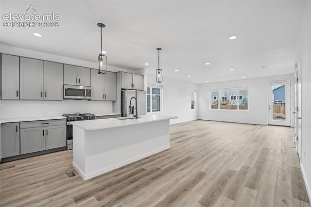 8172 Manor House Way, Colorado Springs, CO 80908