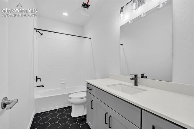 8172 Manor House Way, Colorado Springs, CO 80908