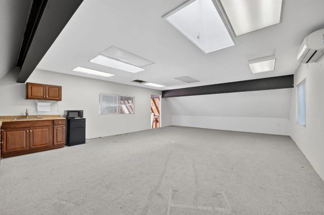 2143 Deerpark Dr, San Diego, CA 92110