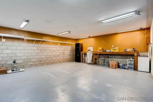 2143 Deerpark Dr, San Diego, CA 92110