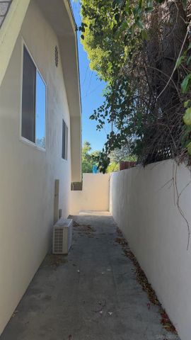 2143 Deerpark Dr, San Diego, CA 92110