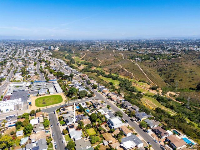 2143 Deerpark Dr, San Diego, CA 92110