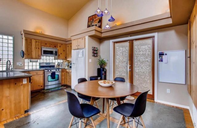 2143 Deerpark Dr, San Diego, CA 92110