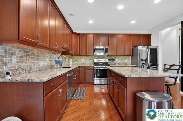 560 Quaker Ridge Terrace, Williams Twp, PA 18042