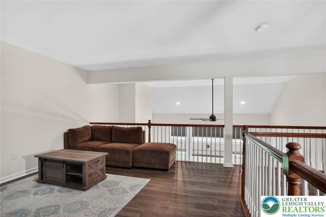 560 Quaker Ridge Terrace, Williams Twp, PA 18042